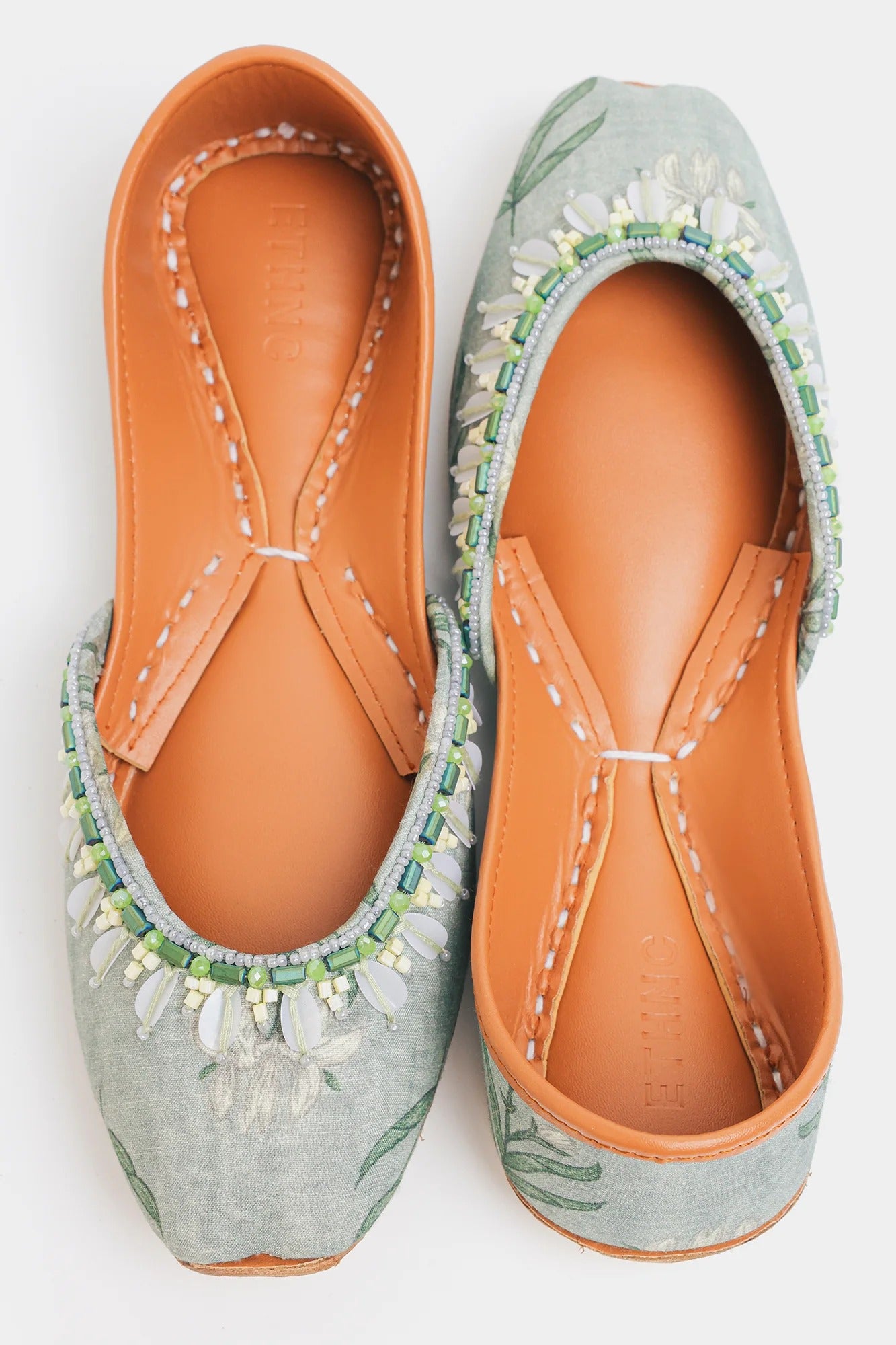 🌸✨ Embroidered Khussa - Traditional Handcrafted Ethnic Shoes for a Stylish Look! 🌼👡